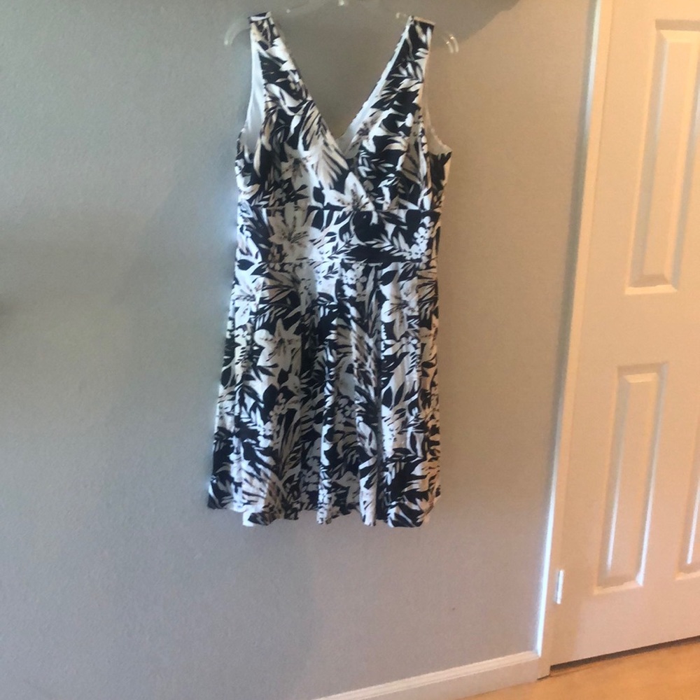 WHBM Fit and flare sleeveless summer dress.